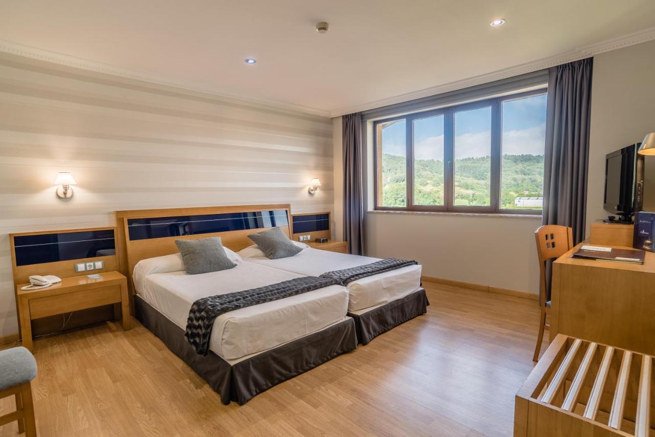 הוזנאיו Hotel Spa Villa Pasiega מראה חיצוני תמונה